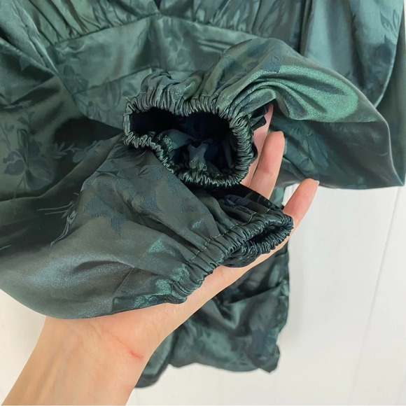 NWT Showpo RICHMOND JACQUARD FLORAL LONG SLEEVE RUCHED MINI DRESS GREEN SZ 4 - Picture 8 of 15